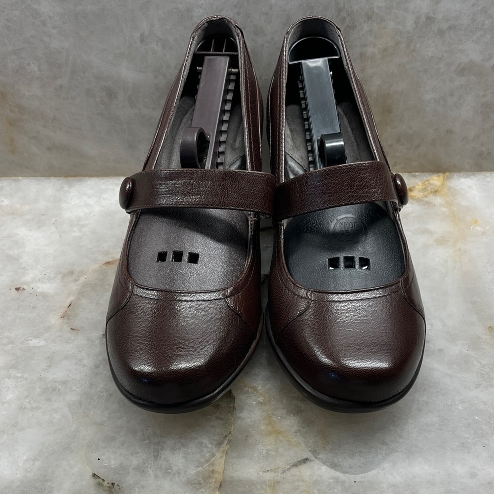 Naturalizer brand Elegant Brown Women's Shoes